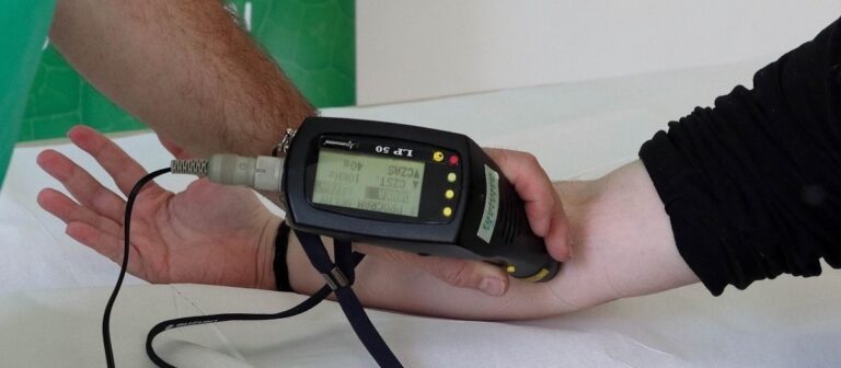 Laseroterapia w gabinecie Fizjoterapia PANACEUM Kraków